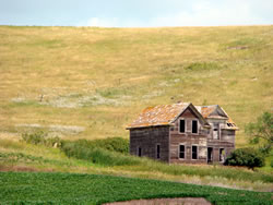 Old farmhouses are fast disappearing from the Nebraska landscape. (James Mallman)