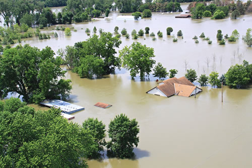 A view of flooding from the Missouri River along the Iowa-Nebraska border, June 20, 2011. (U.S. Army Corps of Engineers)