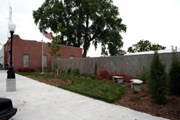A minipark on mainstreet, Diller, Neb. (Courtesy of the Nebraska Statewide Arboretum)